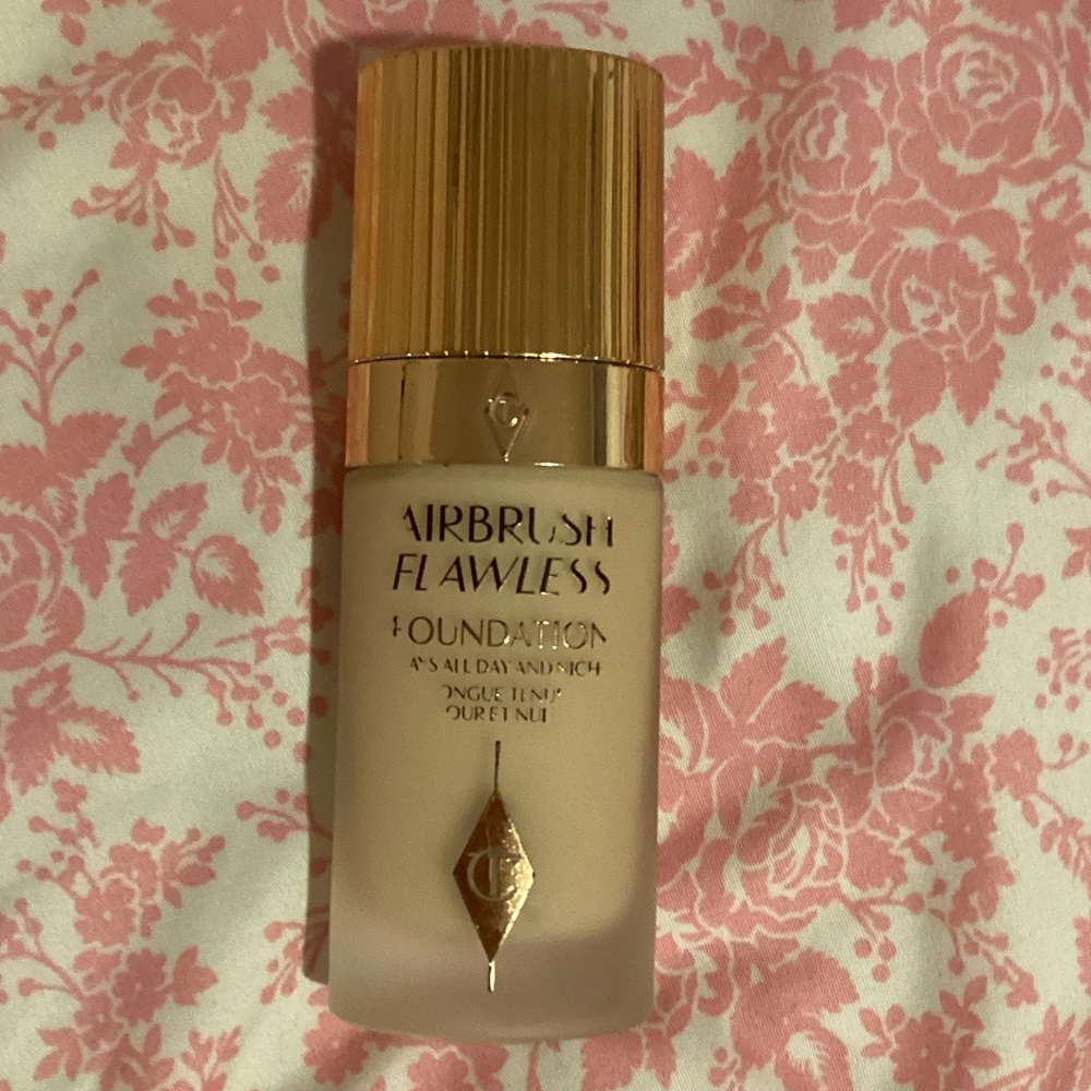 Charlotte Tilbury Airbrush Flawless Foundation - Tan